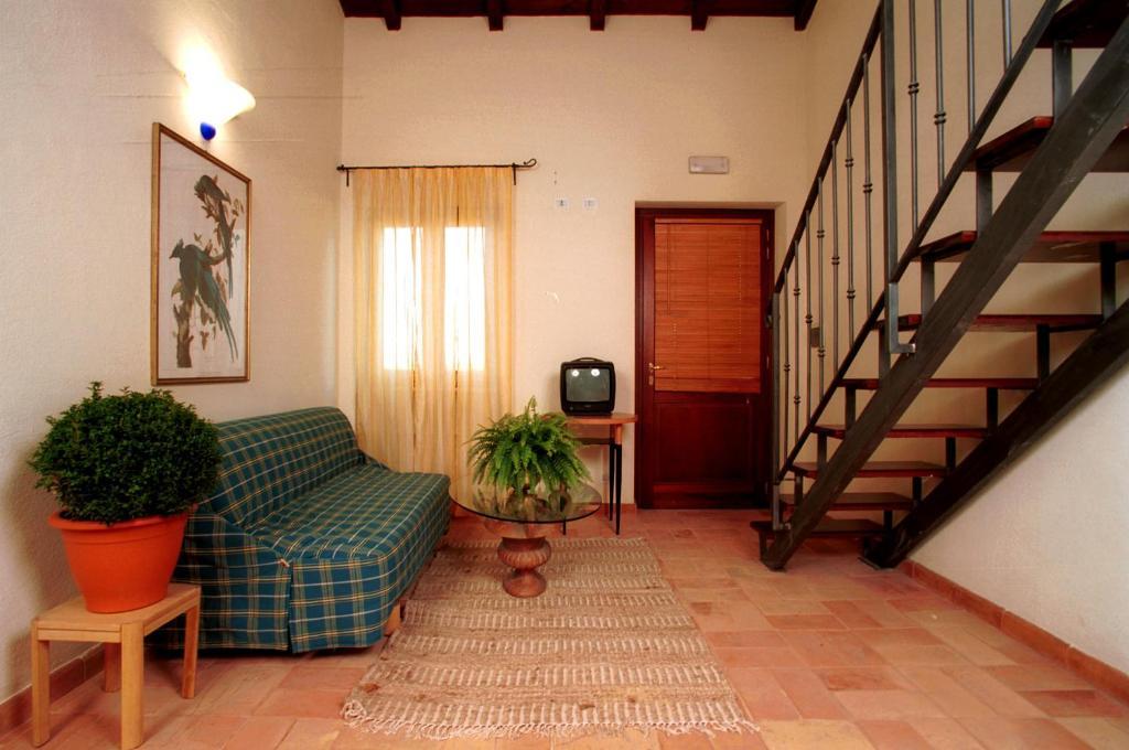 Agriturismo Lecanfore Guest House Castel di Leva Room photo